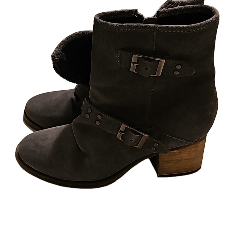 Bearpaw chunk heel suede boot gray zip side womans 9 new with tag